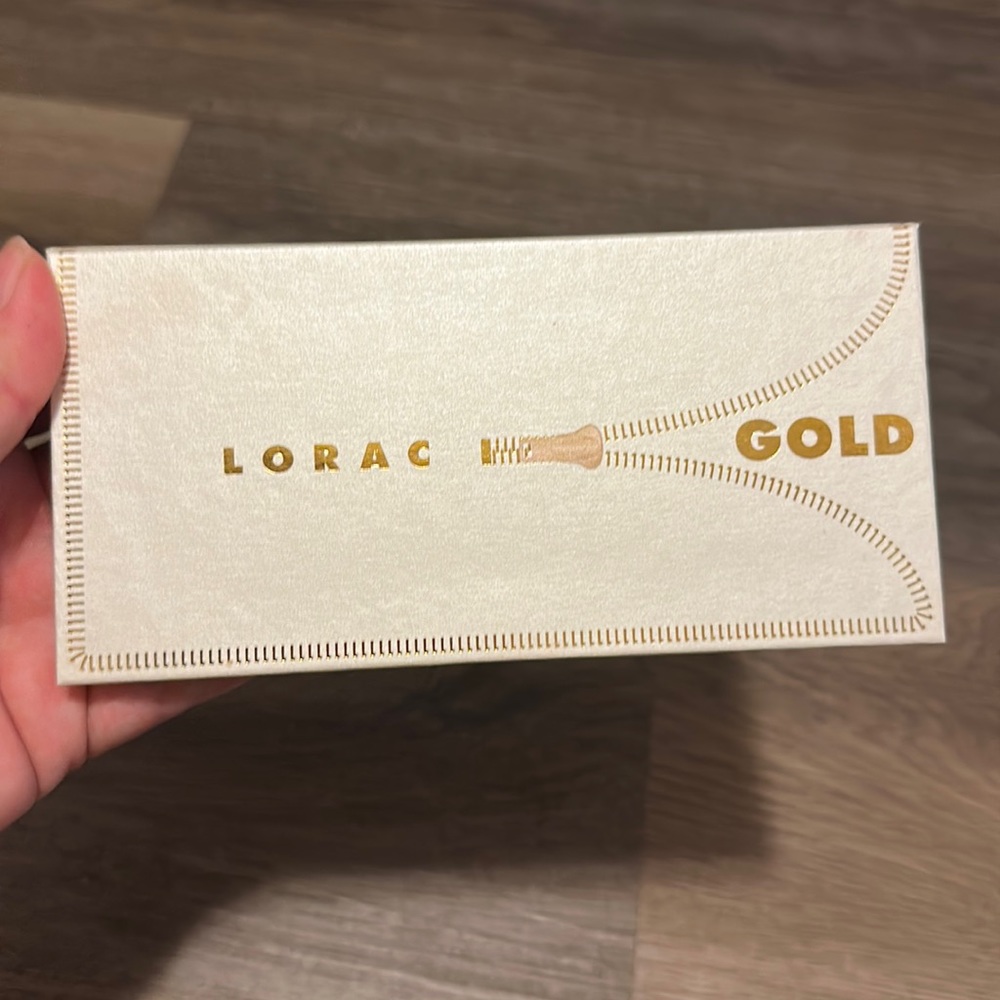 Lorac Gold eyeshadow pallete